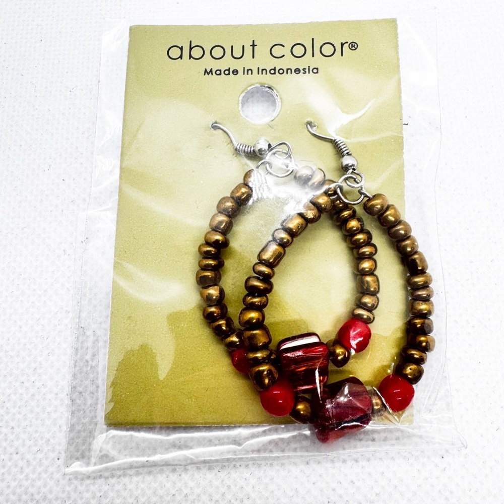 Artisan Beaded & Shell Costume Jewelry Coral NWT Necklace Bracelet Earrings Set - Picture 6 of 9